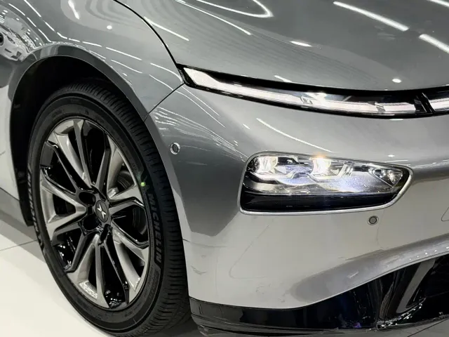 Xpeng P7 — Фото автомобиля 17