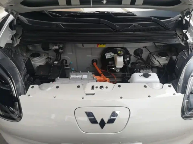 Wuling Hongguang Mini EV — Фото автомобиля 19
