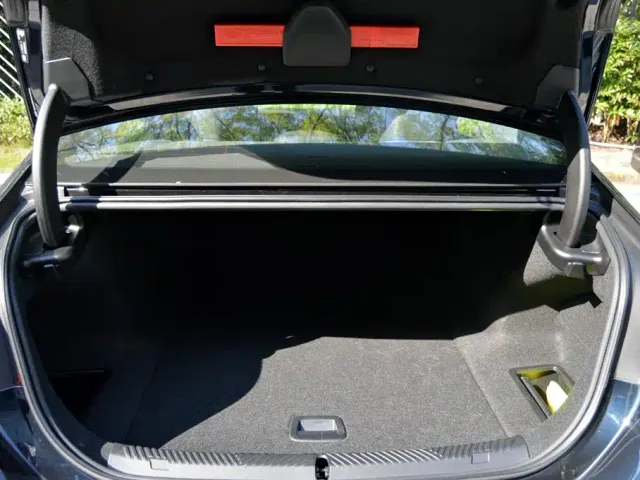 BMW i5 — Фото автомобиля 13