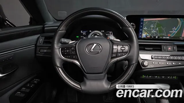 Lexus ES — Фото автомобиля 10