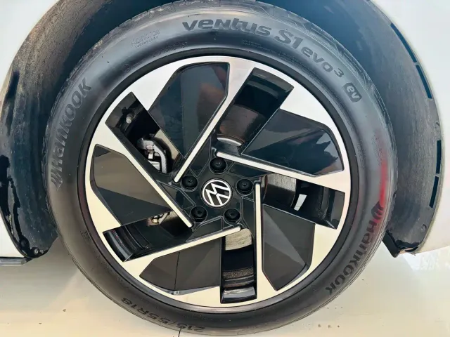 Volkswagen ID.3 — Фото автомобиля 16