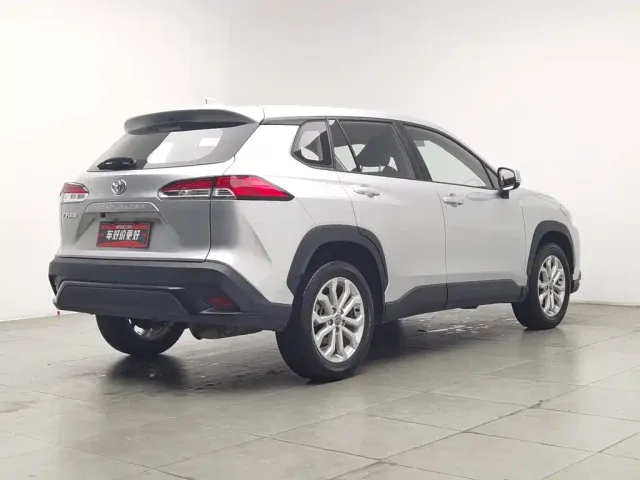 Toyota Frontlander — Фото автомобиля 2