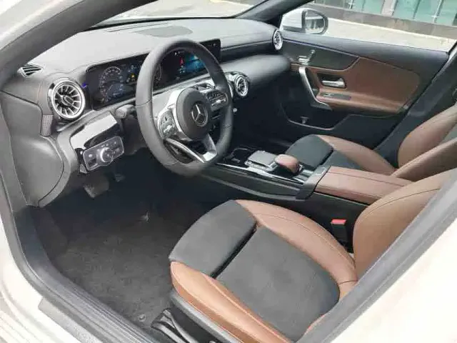 Mercedes-Benz A-Class — Фото автомобиля 3