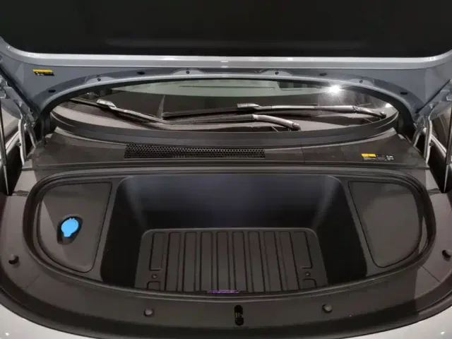 Li Auto i6 — Фото автомобиля 19