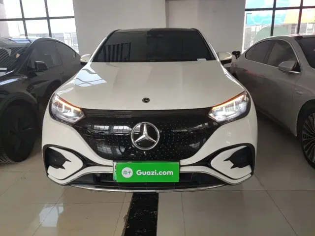 Mercedes-Benz EQE SUV — Фото автомобиля 2