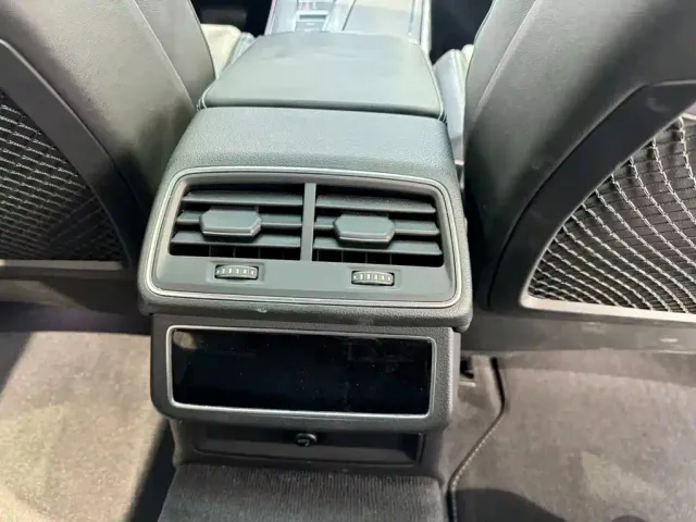 Audi A6L — Фото автомобиля 10