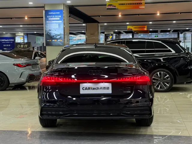 Audi A7L — Фото автомобиля 6
