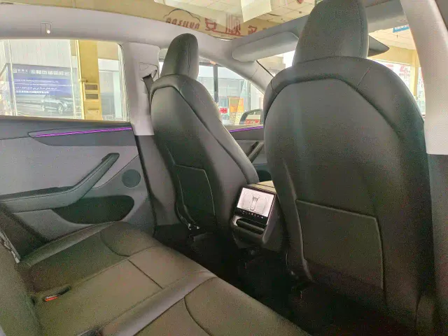 Tesla Model Y — Фото автомобиля 22