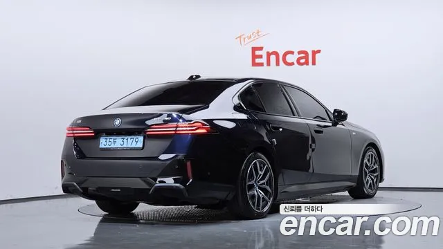 BMW i5 G60 — Фото автомобиля 2
