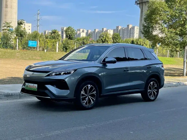 Фотография автомобиля — BYD Song Pro