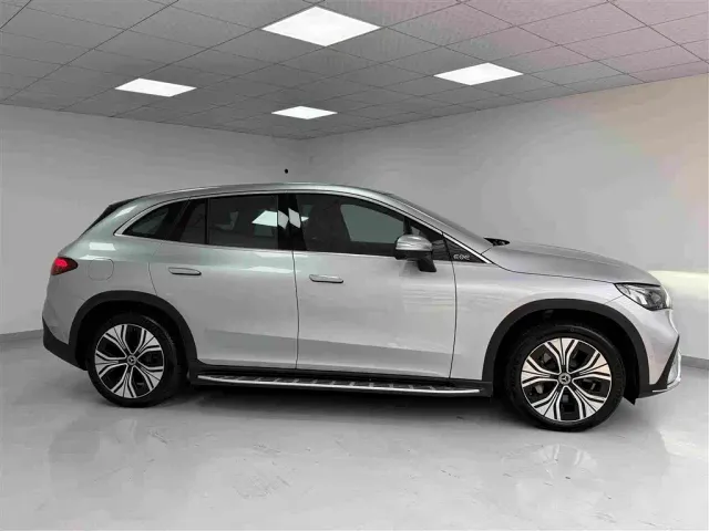 Mercedes-Benz EQE SUV — Фото автомобиля 3