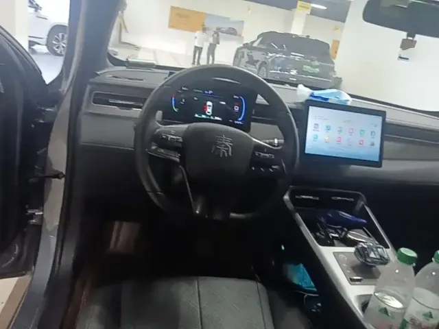 BYD Qin PLUS — Фото автомобиля 10