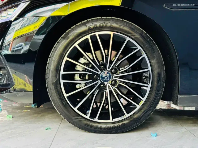BYD Han — Фото автомобиля 7