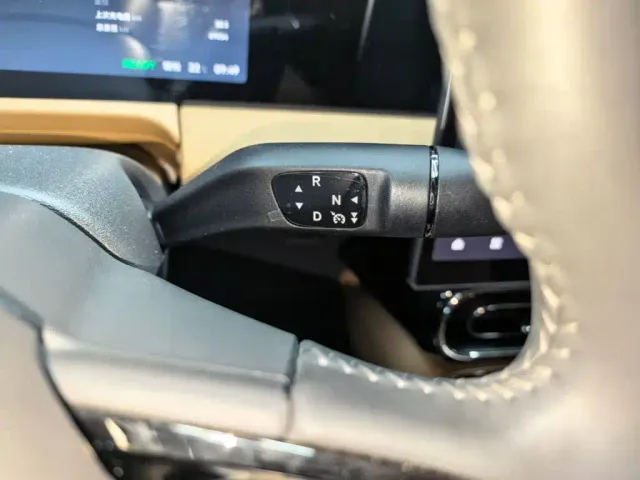Leapmotor C01 — Фото автомобиля 13