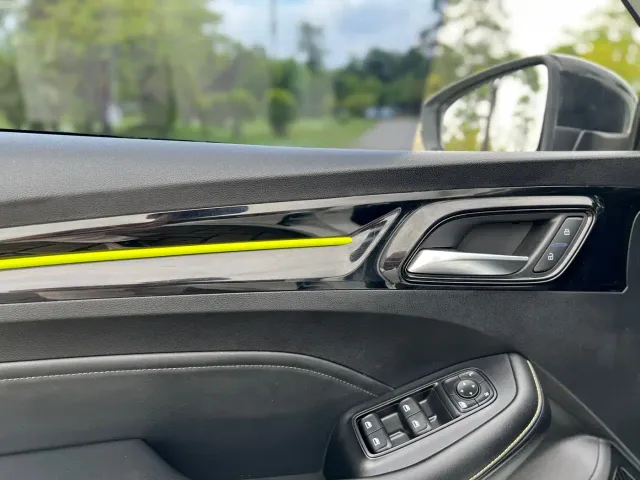 Roewe i5 — Фото автомобиля 18