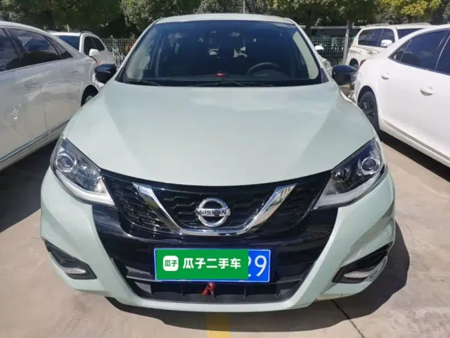 Nissan Tiida — Фото автомобиля 2