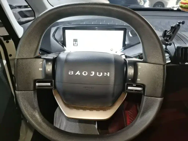 Baojun KiWi EV — Фото автомобиля 10