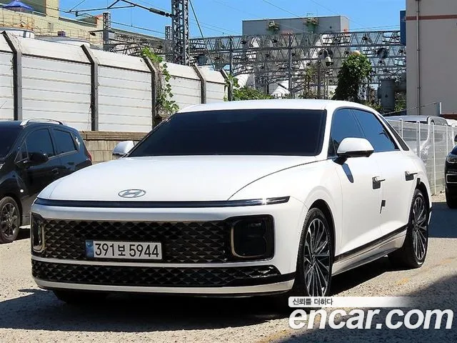 Фотография автомобиля — Hyundai Grandeur GN7
