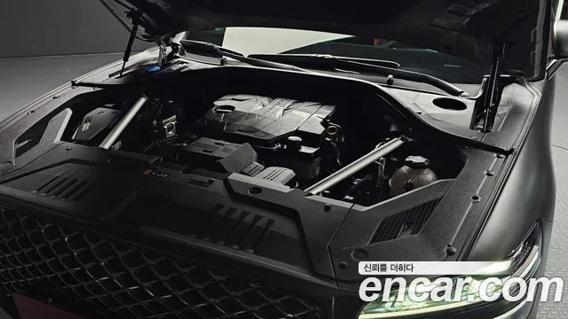 Genesis GV70 2.5T Бензин 2WD — Фото автомобиля 6