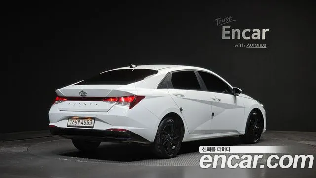 Hyundai Avante CN7 — Фото автомобиля 2