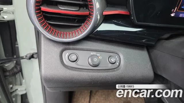 ChevroletGMDaewoo Trax Trax Кроссовер — Фото автомобиля 12