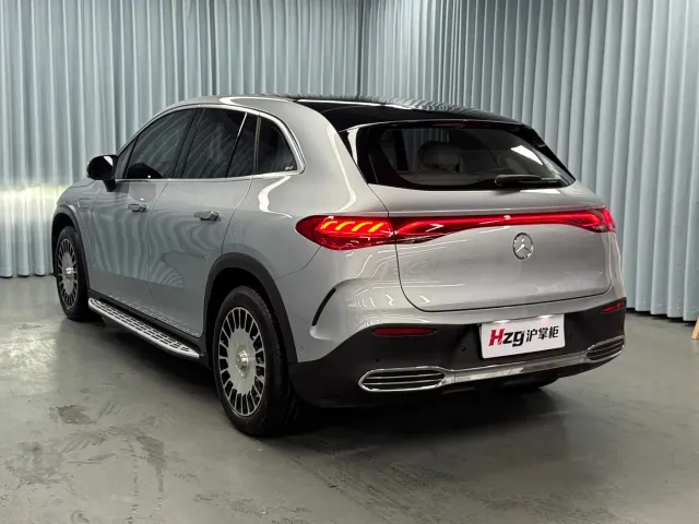 Mercedes-Benz EQE SUV — Фото автомобиля 7