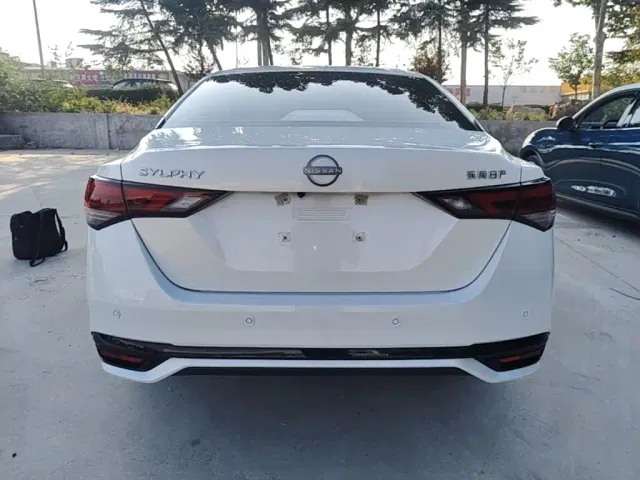 Nissan Sylphy — Фото автомобиля 5
