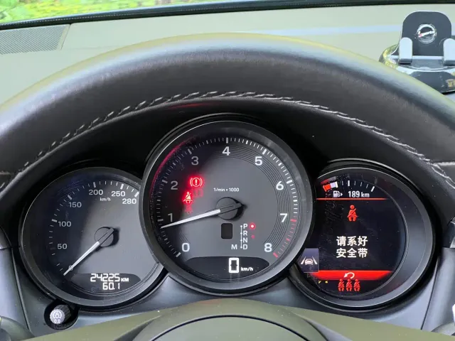 Porsche Macan — Фото автомобиля 18