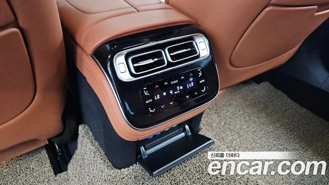 Mercedes-Benz S-Class — Фото автомобиля 27
