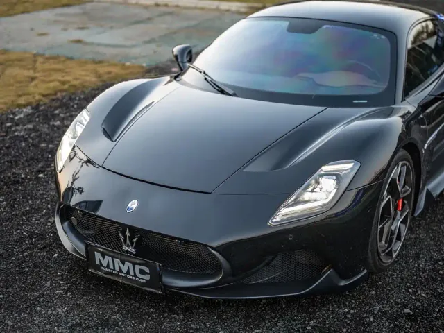 Maserati MC20 — Фото автомобиля 10