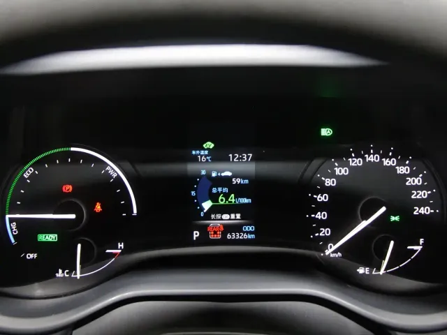 Toyota Sienna — Фото автомобиля 16