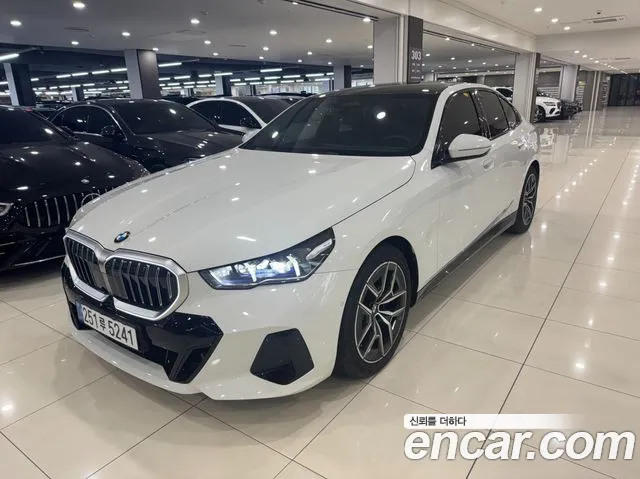 Фотография автомобиля — BMW 5 Series G60