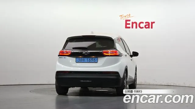 Chevrolet Bolt EV New — Фото автомобиля 4
