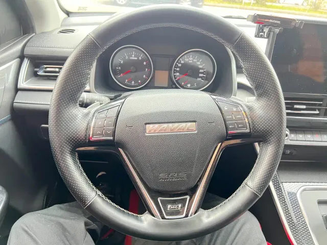 Haval M6 — Фото автомобиля 11