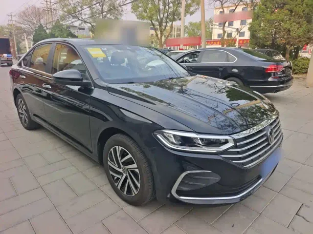 Volkswagen Lavida — Фото автомобиля 12
