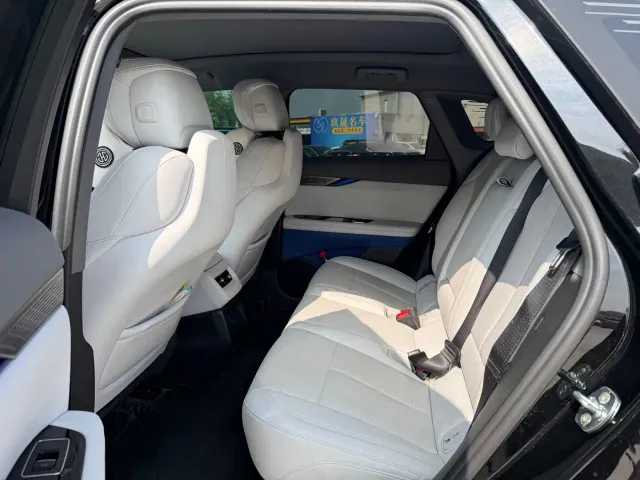 Cadillac Optiq — Фото автомобиля 6