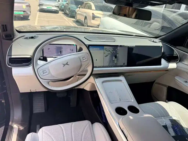 Xpeng G9 — Фото автомобиля 8