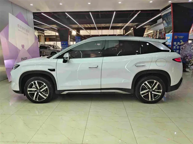 BYD Song L DM-i — Фото автомобиля 6