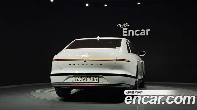 Hyundai Grandeur GN7 — Фото автомобиля 4