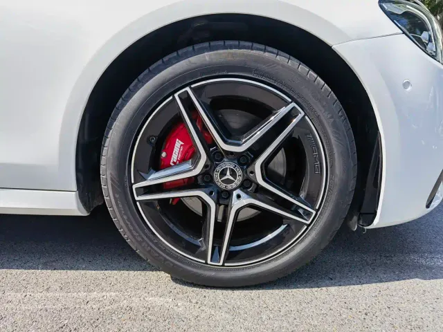 Mercedes-Benz E-Class — Фото автомобиля 17