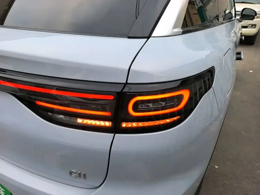 Leapmotor Leapmotor C11 2026 Pure Electric 640 LiDAR Premium — Фото автомобиля 7