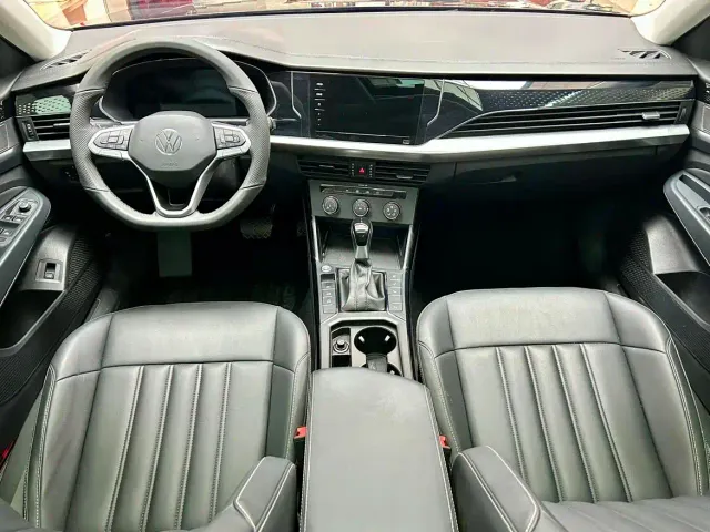 Volkswagen Passat — Фото автомобиля 12