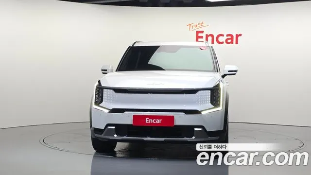 Kia EV9 — Фото автомобиля 3