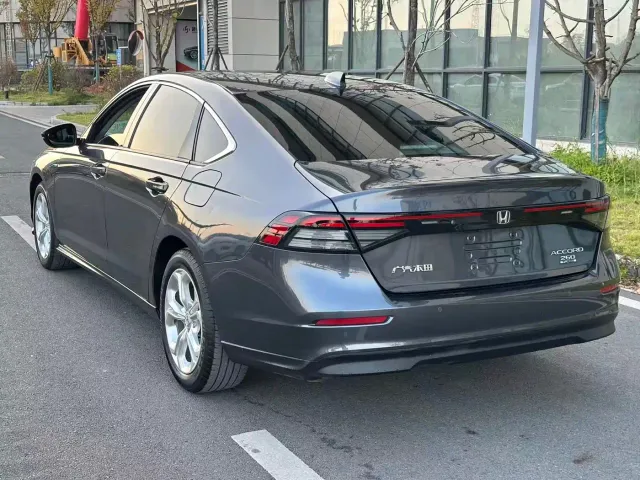 Honda Accord — Фото автомобиля 6