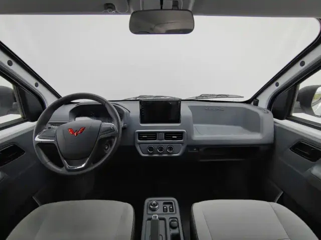Wuling Yangguang — Фото автомобиля 5
