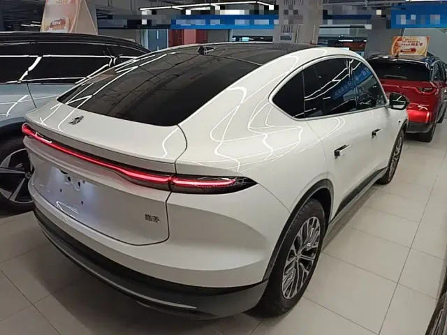 Nio ES6 — Фото автомобиля 6