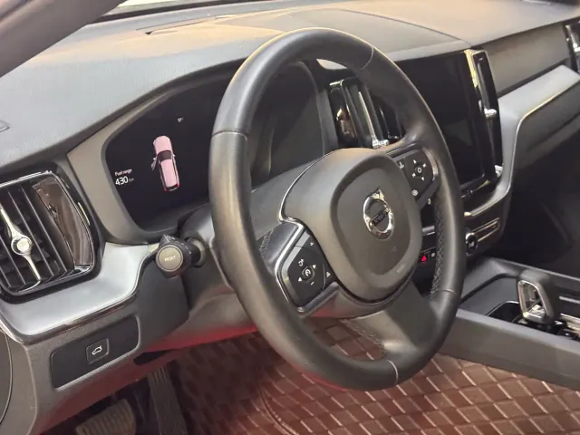 Volvo XC60 — Фото автомобиля 13