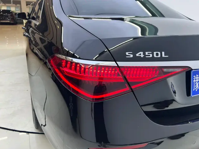 Mercedes-Benz S-Class — Фото автомобиля 23