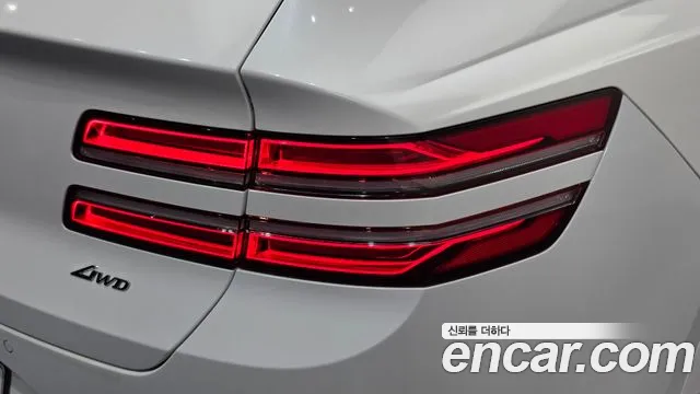 Genesis GV80 — Фото автомобиля 8
