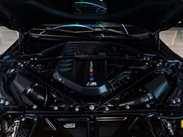 BMW M4 — Фото автомобиля 11